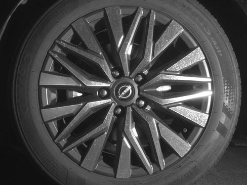 Used 2025 Nissan Altima 2.5 SV FWD image 12