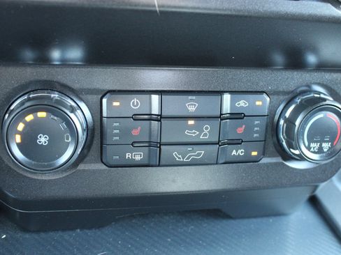 Used 2019 Ford F150 XLT w/ Equipment Group 302A Luxury AWD/4WD image 52