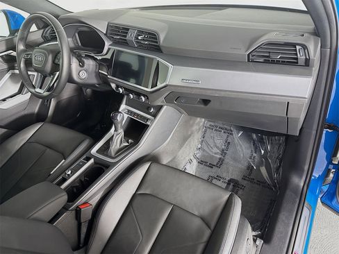 Used 2022 Audi Q3 2.0T Premium image 29