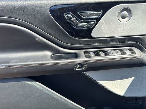 Used 2021 Lincoln Aviator Reserve w/ Equipment Group 201A RWD image 6
