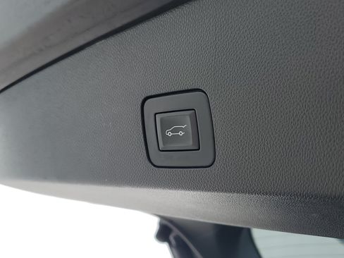Used 2023 Buick Encore GX Select w/ Sport Touring Package FWD image 11