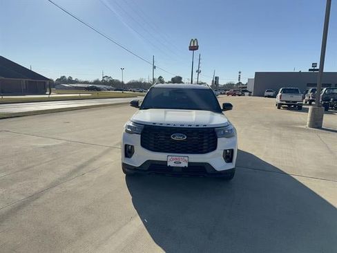 New 2026 Ford Explorer ST-Line w/ ST-Line Street Pack image 3