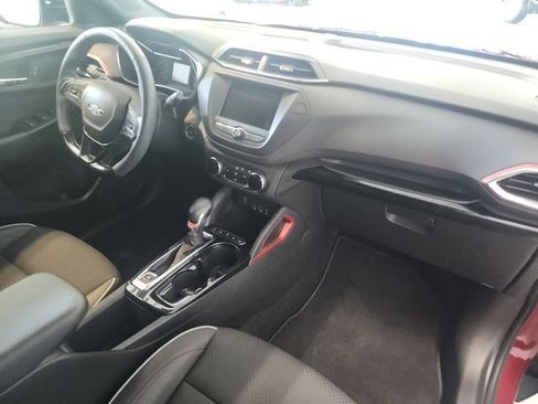 Used 2023 Chevrolet TrailBlazer RS FWD image 15