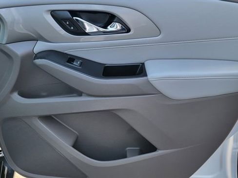 Used 2021 Chevrolet Traverse LT w/ LPO, Blackout Package image 36