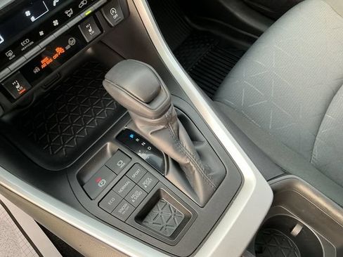 Used 2024 Toyota RAV4 XLE w/ Convenience Package AWD/4WD image 18