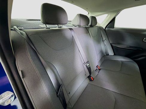Used 2025 Kia K4 FWD image 28