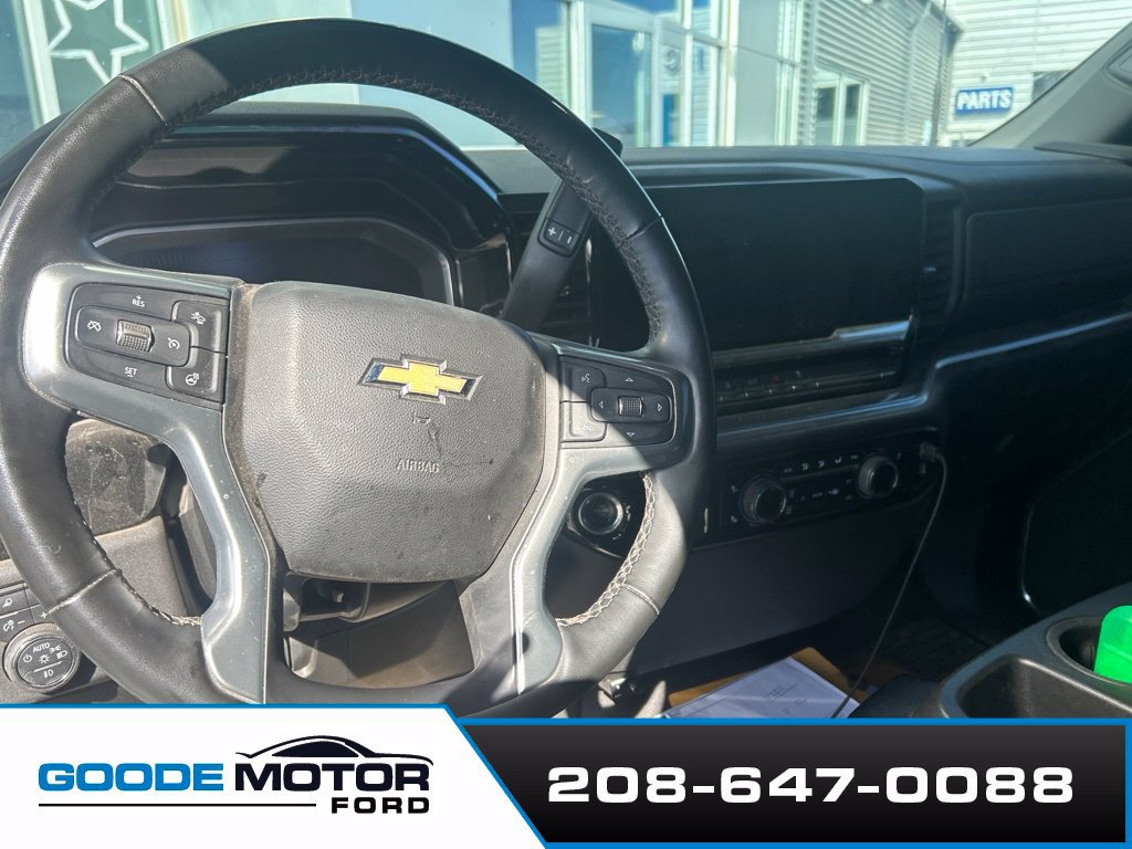Used 2024 Chevrolet Silverado 3500 LTZ AWD/4WD image 5