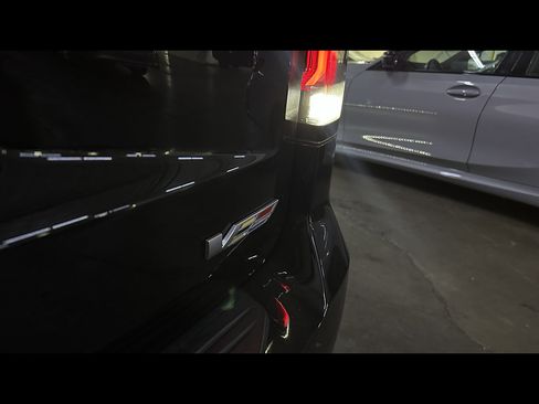 Used 2023 Cadillac Escalade ESV V w/ Heavy-Duty Trailer Package AWD/4WD image 5