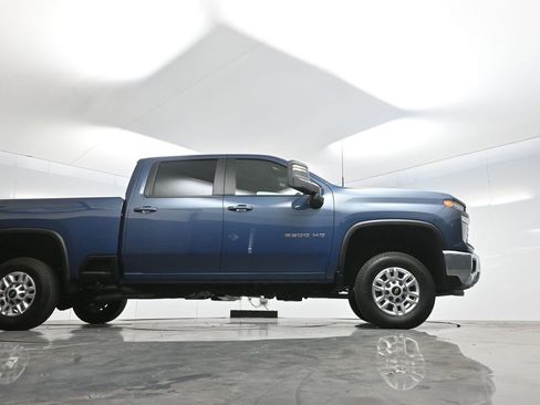 Used 2025 Chevrolet Silverado 2500 LT w/ Convenience Package AWD/4WD image 57