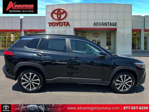 Certified 2023 Toyota Corolla Cross XLE w/ Convenience Package AWD/4WD image 5