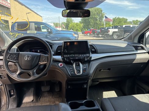 Used 2021 Honda Odyssey EX image 3