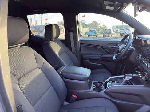 Used 2023 Chevrolet Colorado LT w/ LT Convenience Package II image 9