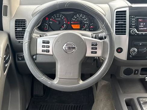 Used 2017 Nissan Frontier SV image 15