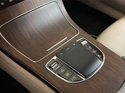 Used 2022 Mercedes-Benz GLC 300 4MATIC image 23