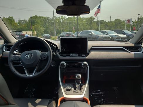 Certified 2024 Toyota RAV4 Adventure AWD/4WD image 18