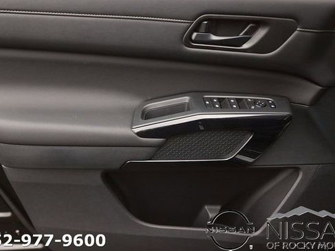 New 2026 Nissan Pathfinder SV image 9