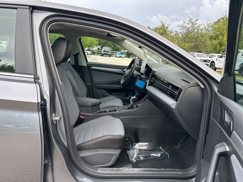 New 2025 Volkswagen Jetta SE image 36