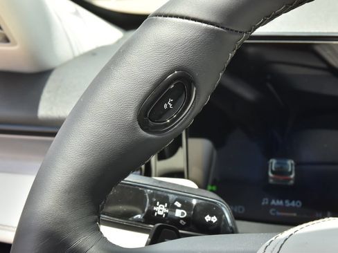 New 2026 Lincoln Aviator AWD image 24