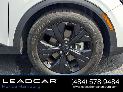 Used 2025 Kia Sportage X-Line w/ Premium Package AWD/4WD image 9
