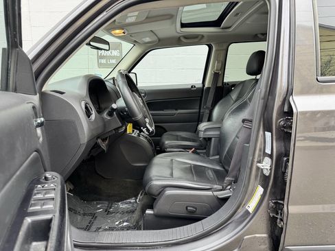 Used 2016 Jeep Patriot High Altitude image 11