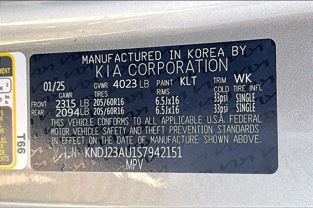 Used 2025 Kia Soul LX w/ LX Technology Package FWD image 19