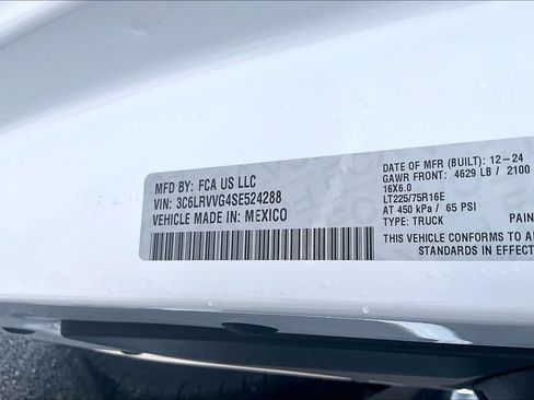 Used 2025 RAM ProMaster 2500 w/ U-Haul Equipment Group FWD image 18