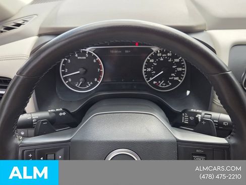 Used 2025 Nissan Rogue SV AWD/4WD image 22