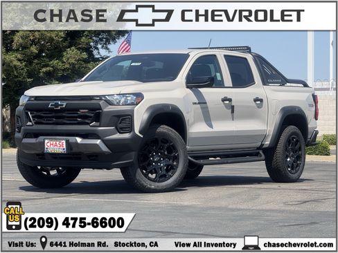 New 2026 Chevrolet Colorado Trail Boss w/ Midnight Edition AWD/4WD image 1