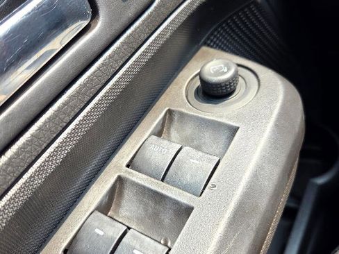 Used 2010 Ford Edge SEL image 22