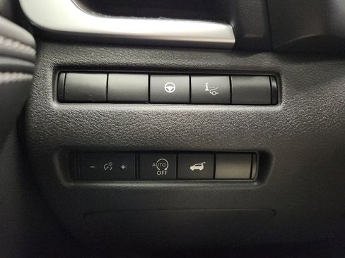 Used 2023 Nissan Rogue Platinum w/ Platinum Premium Package FWD image 11