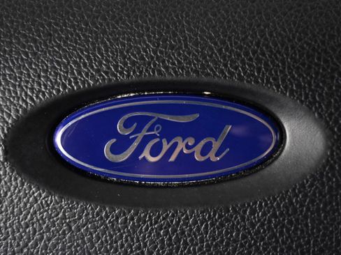 Used 2019 Ford Explorer Limited w/ Ford Safe & Smart Package AWD/4WD image 38