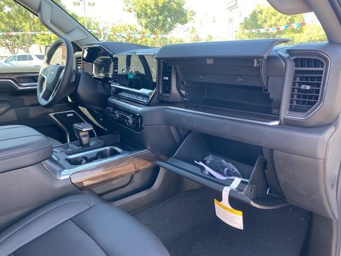 New 2025 Chevrolet Silverado 1500 RST w/ Dark Appearance Package image 29