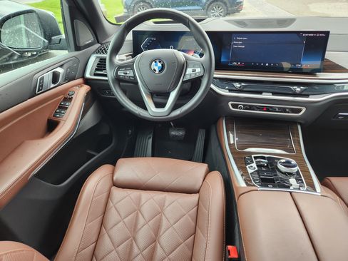 Used 2025 BMW X5 xDrive40i w/ Executive Package AWD/4WD image 13