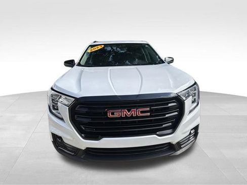 Used 2023 GMC Terrain SLT w/ Elevation Edition FWD image 2