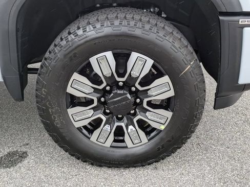 New 2026 GMC Sierra 2500 Denali w/ Denali Reserve Package AWD/4WD image 10