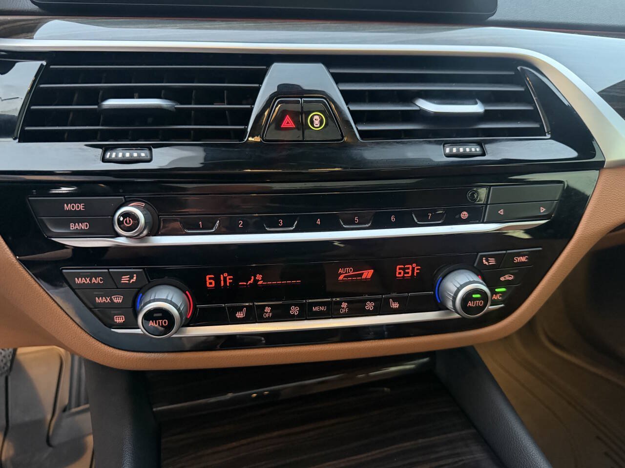 Used 2020 BMW 530i w/ Convenience Package RWD image 55