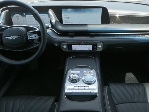 Used 2023 Genesis G90 3.5T AWD/4WD image 18