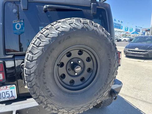 Used 2015 Jeep Wrangler Unlimited Sport w/ Quick Order Package 24S AWD/4WD image 14
