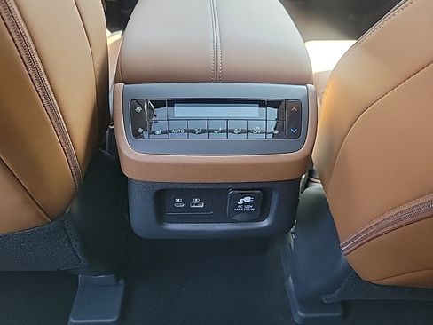 New 2025 Nissan Pathfinder Platinum w/ Cargo Package image 30