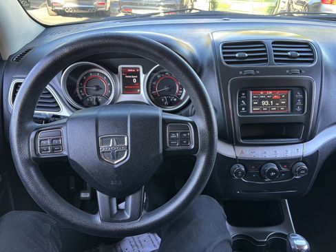 Used 2014 Dodge Journey SXT w/ Flexible Seating Group image 11