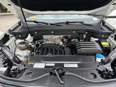 Used 2021 Volkswagen Atlas SE w/ Panoramic Sunroof Package FWD image 30