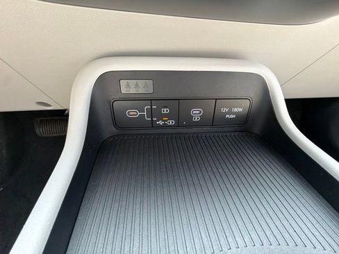 Used 2025 Hyundai Kona SEL AWD/4WD image 13