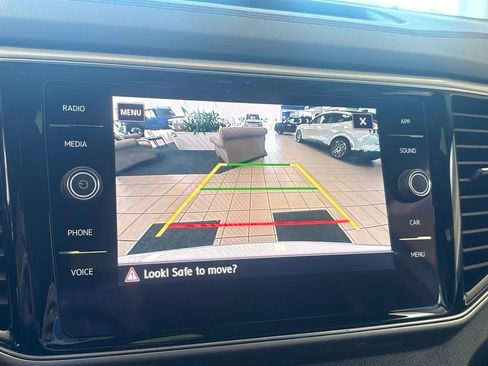 Used 2018 Volkswagen Atlas SEL w/ R-Line Package AWD/4WD image 35