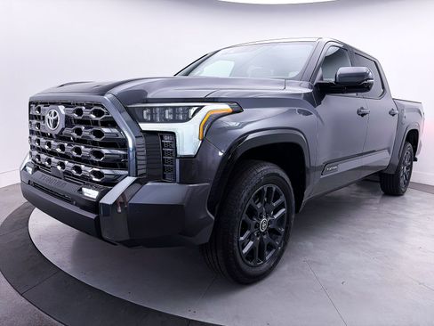 Used 2024 Toyota Tundra Platinum AWD/4WD image 15