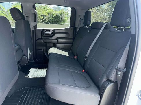 Certified 2022 Chevrolet Silverado 1500 Custom AWD/4WD image 17