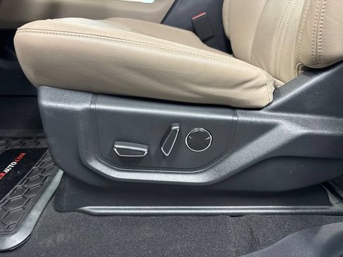 Used 2024 Ford Expedition Limited RWD image 37