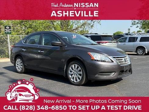 Used 2015 Nissan Sentra SV FWD image 1