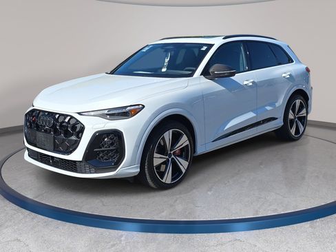 New 2026 Audi SQ5 Prestige AWD/4WD image 1