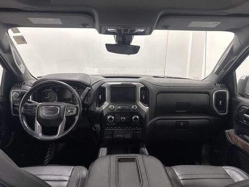 Used 2020 GMC Sierra 1500 Denali w/ Technology Package AWD/4WD image 3