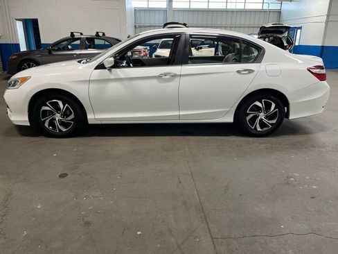 Used 2016 Honda Accord LX image 6